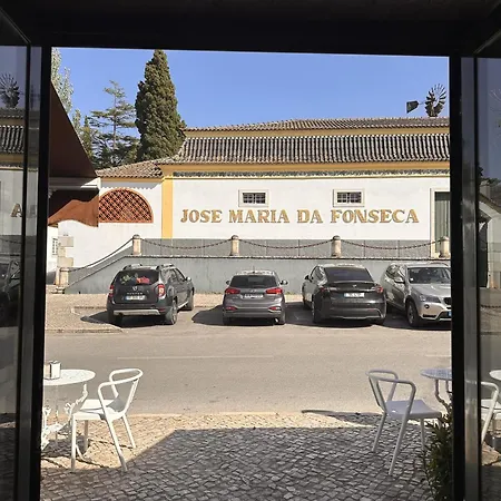 Semesterbostad Sunshine Sleeps 6 Parking