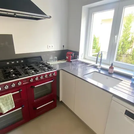 펜션 Sunshine Sleeps 6 Parking 아제이타오