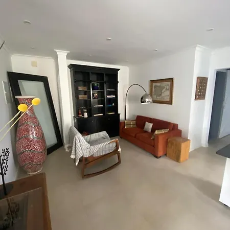 펜션 Sunshine Sleeps 6 Parking 아제이타오