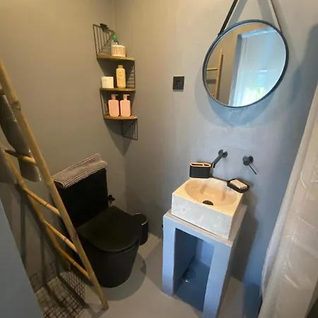 Sunshine Sleeps 6 Parking 펜션