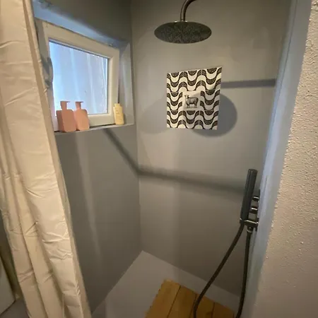 別荘 Sunshine Sleeps 6 Parking